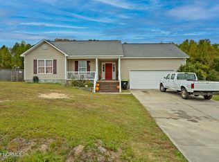 417 Jessica Ct, Richlands, NC 28574