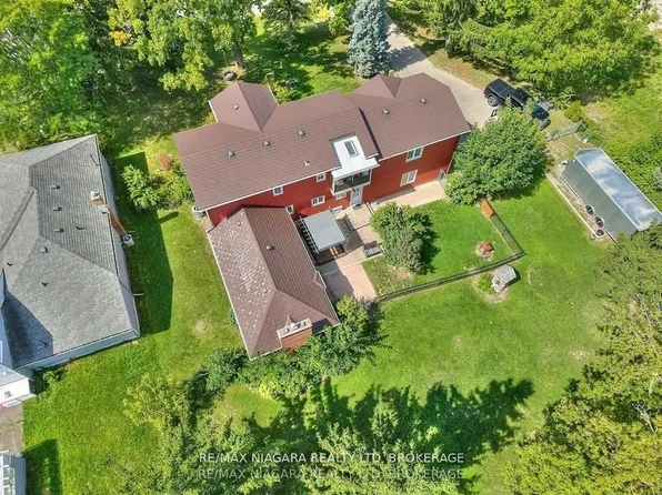 7060 Garner Rd, Niagara Falls, ON L2H 0X7