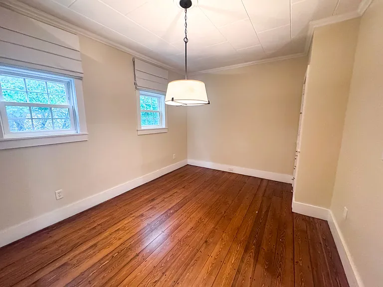 371 Middle St — Photo 5