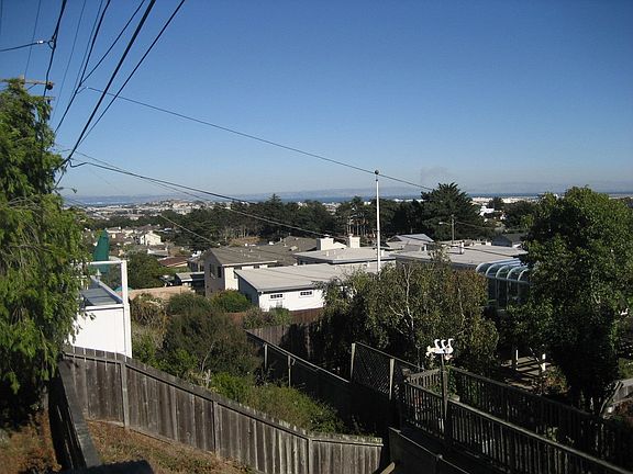 4th image of 473 Avalon Dr