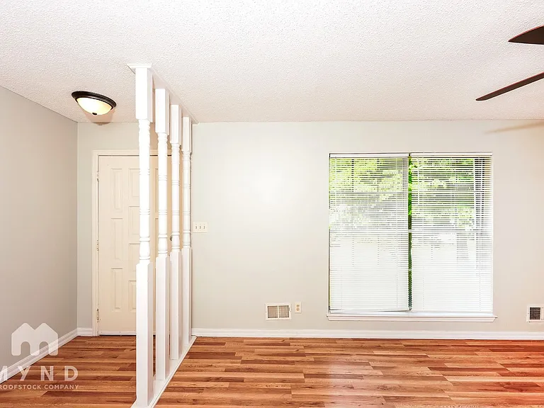 1712 Sam Dr — Photo 8