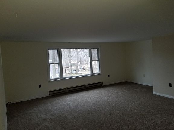 4th image of 114 North St APT 1