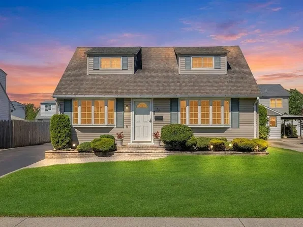 (undisclosed Address), Hicksville, NY 11801