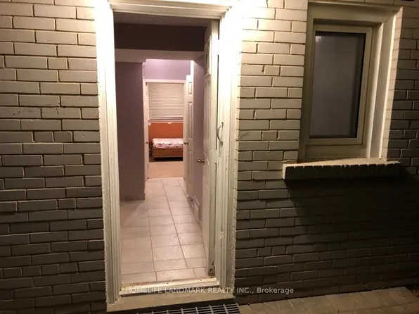 10 Oscar Ct #Basement, Toronto, ON M2K 2A4