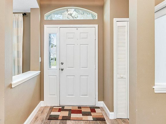 4th image of 1917 Glen Meadows Cir