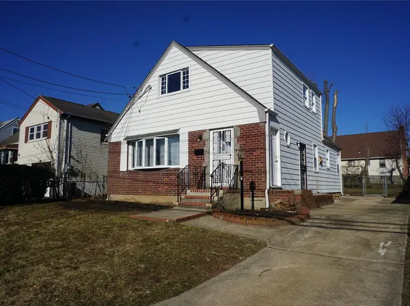 167 Bedford Avenue, New Hyde Park, NY 11040