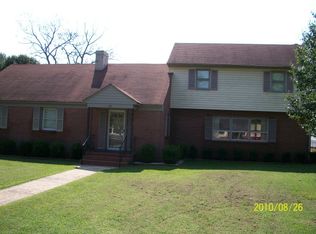 1421 E Chaloner Dr, Roanoke Rapids, NC 27870