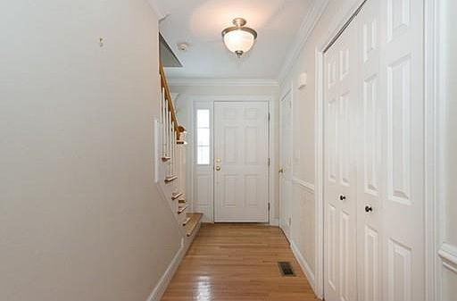 4th image of 4 Sawyer Ln Unit D