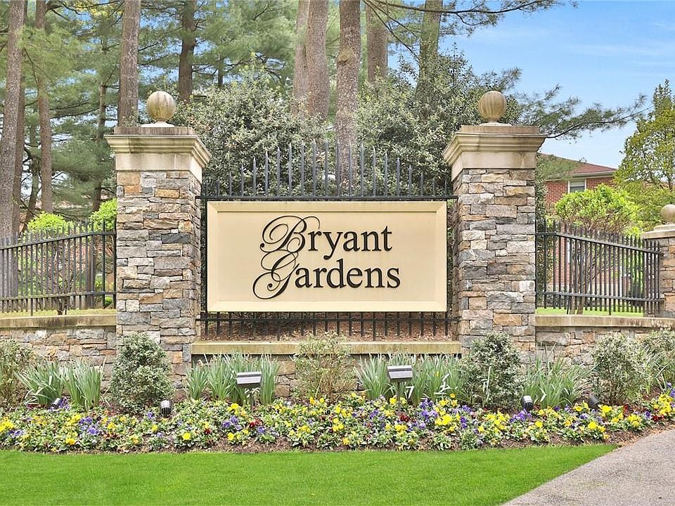1st image of 10 Bryant Crescent #1-I