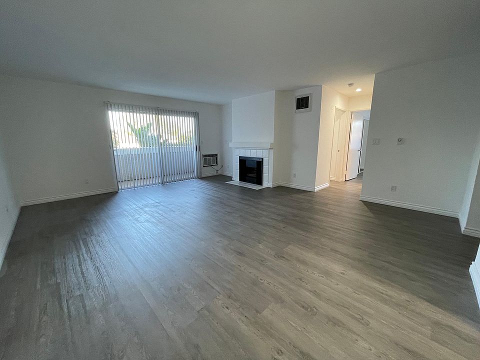 1st image of 4424 S Centinela Ave #5