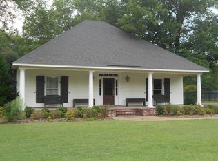 2031 W Bayou Ridge Rd, Greenville, MS 38701