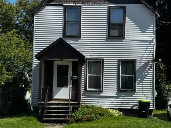 405 Johnston St, Sault Sainte Marie, MI 49783
