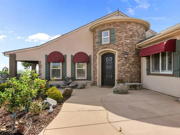 30419 Canyon Estates Rd, Vista, CA 92084
