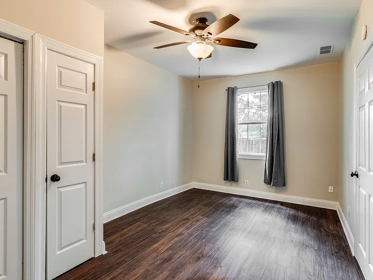 2320 Beechmont Ave #1 — Photo 13