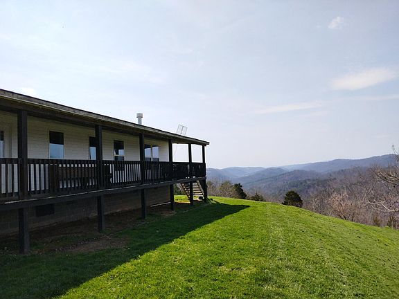 3rd image of 1864 Gregory Rd