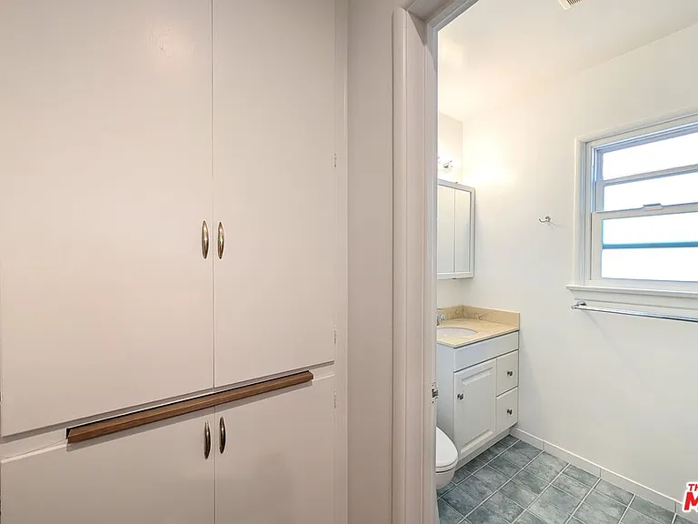 1128 Euclid St #C — Photo 7