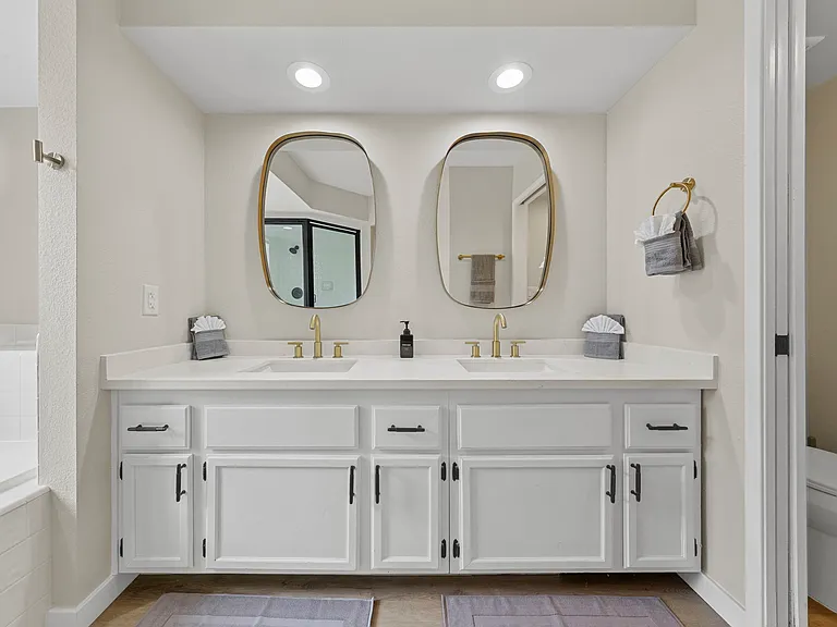 44 Westheimer Rd — Photo 4