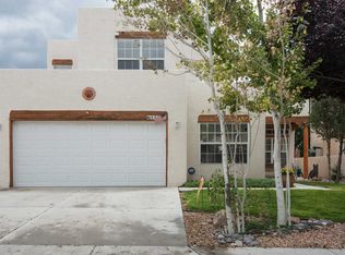 4208 Skyview Crest Rd NW, Albuquerque, NM 87114