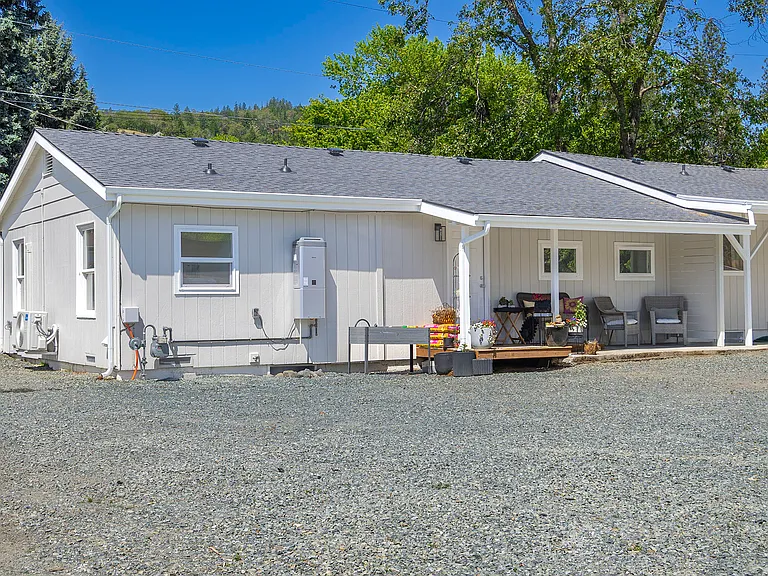 1805 NW Eunice Ave #B — Photo 22