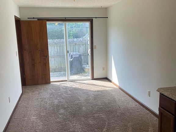 3rd image of 3287 Willington Dr