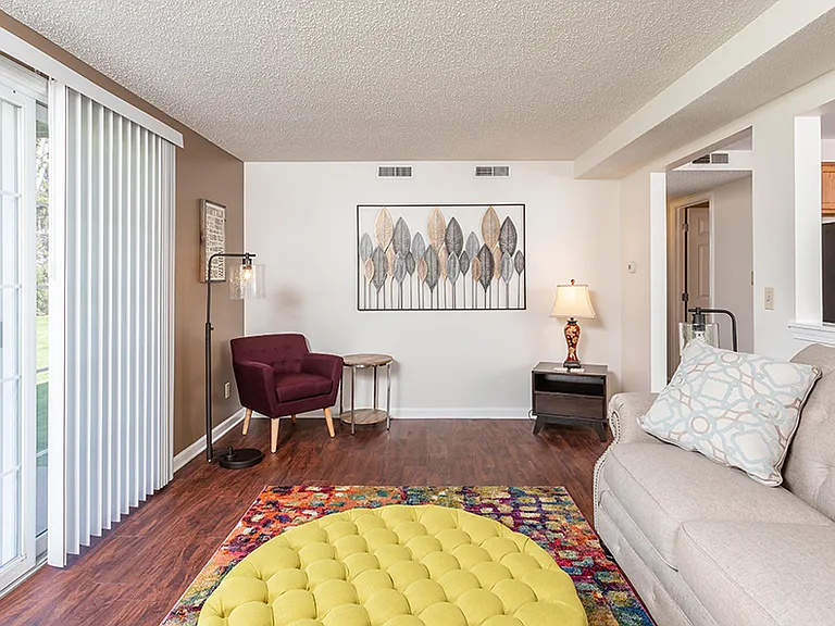Maplewood Estates Apartment Homes — Photo 5