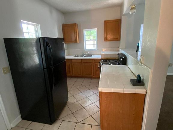 4th image of 1680 W 2nd St