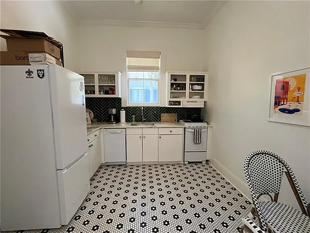 5127 Prytania St #5 — Photo 5