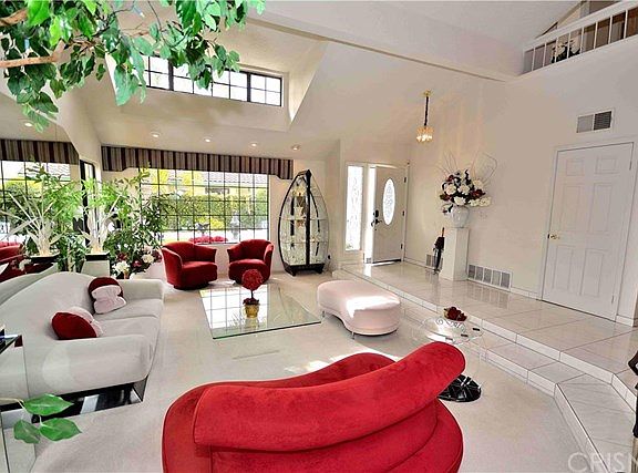 5th image of 24236 Cary Ct