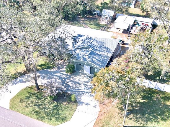 4th image of 2538 Edgewater Ave