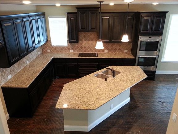 2nd image of 8015 Meadow Glen Dr