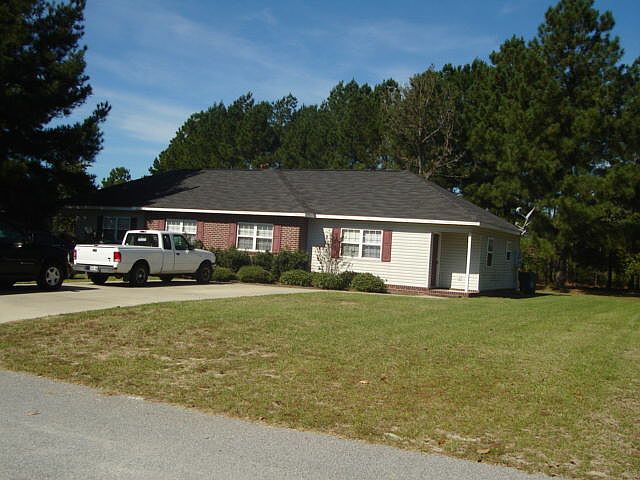 2nd image of 804 Jessica Ln