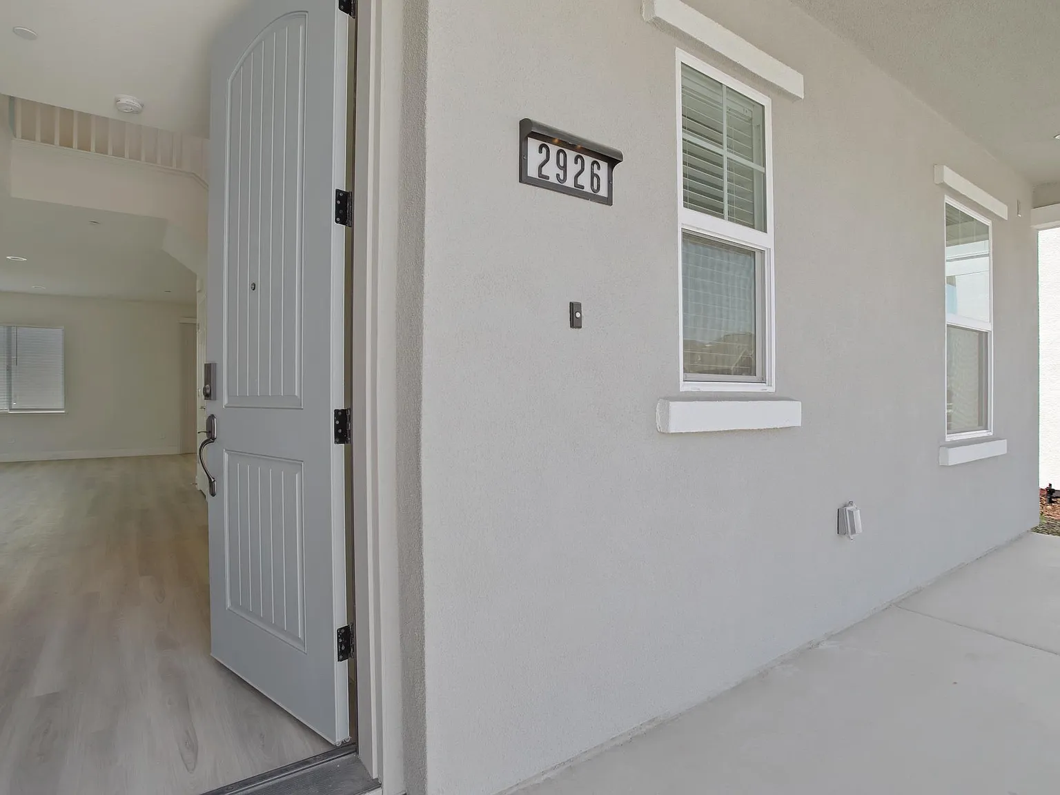 4 bed, 3.5 bath, 2425 sqft, $2,999 — Photo 3
