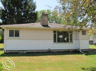 5581 Oakville Waltz Rd, New Boston, MI 48164
