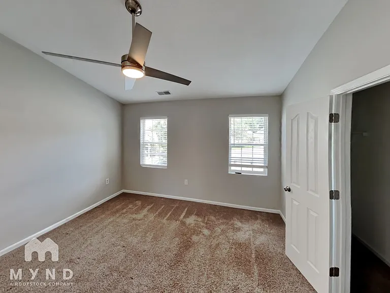 303 Holton Dr — Photo 13