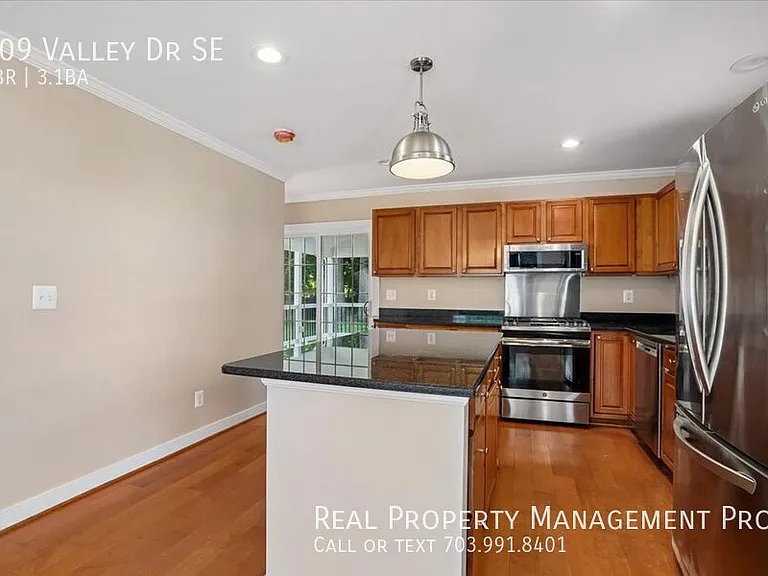 609 Valley Dr SE — Photo 9