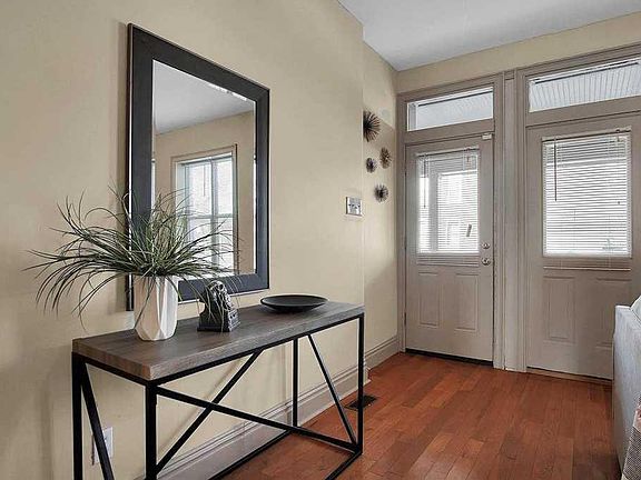 5th image of 3124 Sidney St