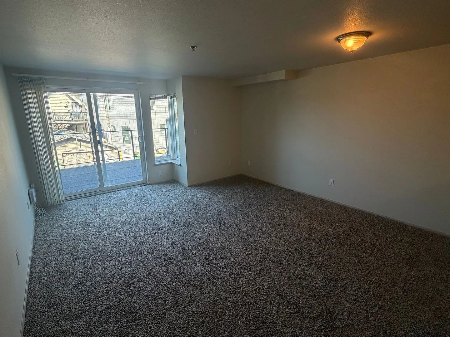 2-Bedroom Townhome Living in Seattle - Won't Last — Photo 4
