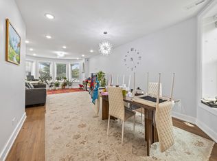 2550 W Balmoral Ave APT 1, Chicago, IL 60625