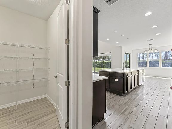 5th image of 10408 Scarlet Chase Dr