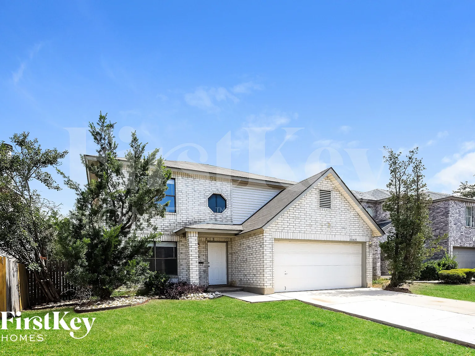 3 bed, 2.5 bath, 2096 sqft, $2,075 — Photo 3