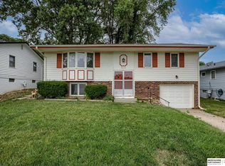 9632 Cady Ave, Omaha, NE 68134