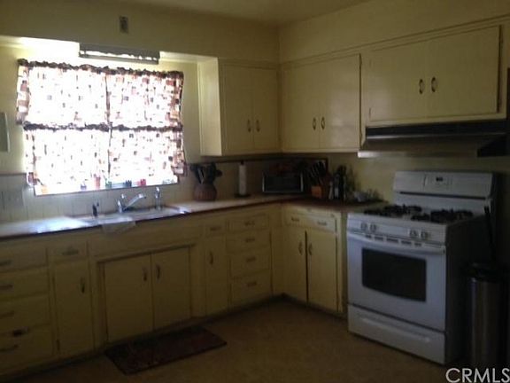 5th image of 629 W Francis St
