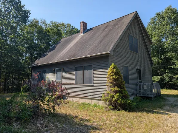 101 Blueberry Lane, Gray, ME 04039