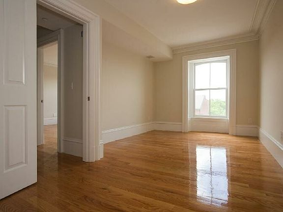 5th image of 654 Massachusetts Ave #5