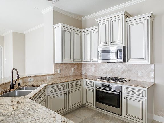 2nd image of 4911 Augusta Pointe Ct