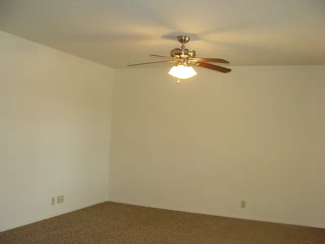 404 Neches St #G — Photo 9