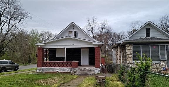 2nd image of 3107 E 27th St