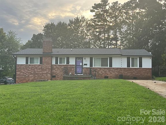 2nd image of 325 Glenwood Dr