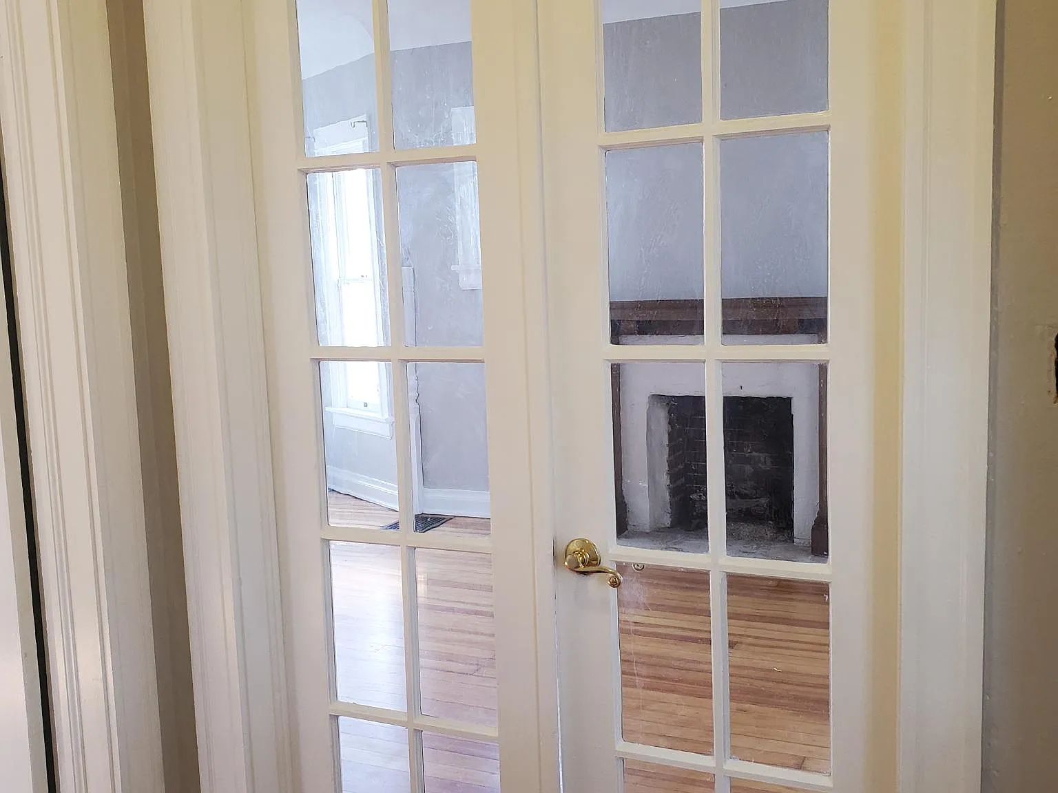 4 bed, 1350 sqft, $2,500 — Photo 3