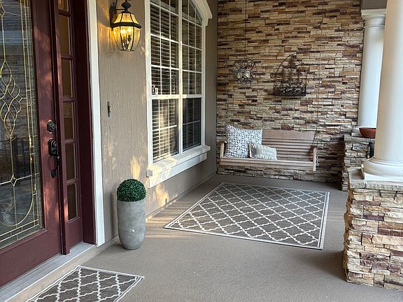 5th image of 292 Saint Johns Golf Dr